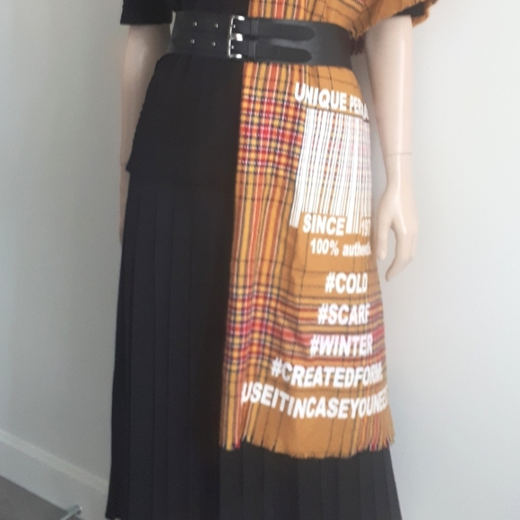 Zara | Plaid Print Blanket Scarf with Details - Picture 6 of 9